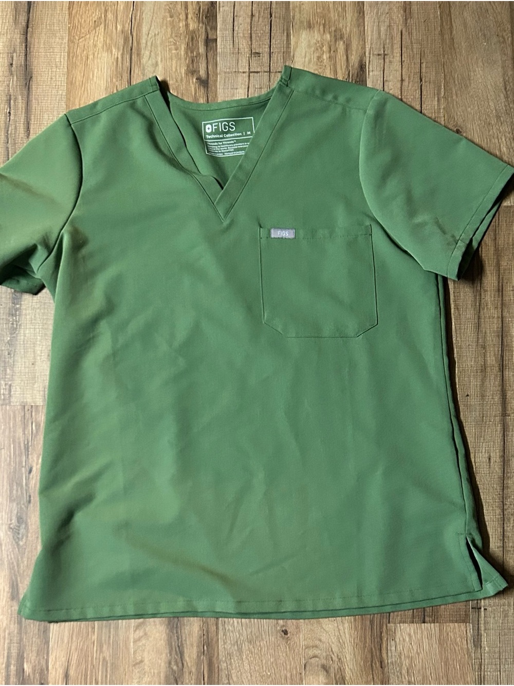 Figs Scrubs Catarina Women’s Medium Shirt Fern Green Medical dental nursing Top